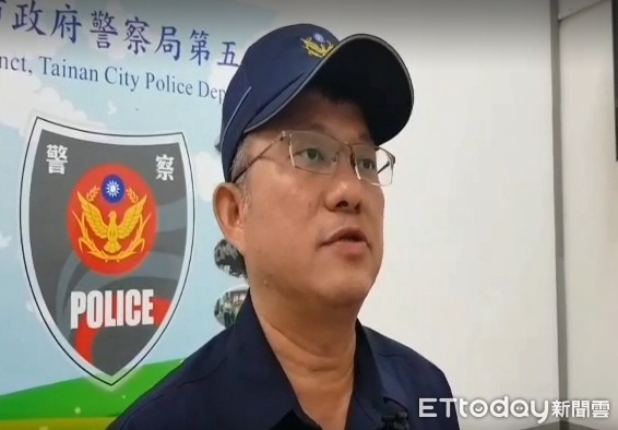 ▲台南市警五分局副分局長朱恩指出，小隊長丁清吉身為警務人員，知法犯法，從嚴報請記一大過處分、免除刑事小隊長職務，並調地服務。（圖／記者林悅翻攝）