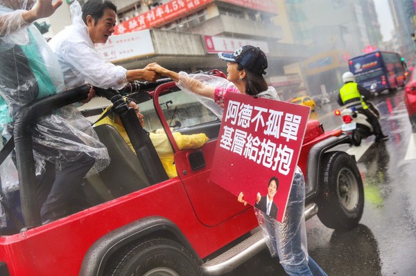 ▲賴清德左批柯文哲右打韓國瑜　呼籲公開反對一國兩制。（圖／記者陳凱力翻攝）