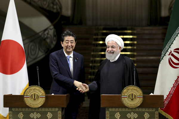 ▲▼ 日本首相安倍晉三12日到訪伊朗，與伊朗總統羅哈尼（Hassan Rouhani）舉行會談。（圖／達志影像／美聯社）