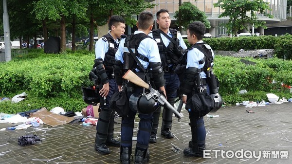 ▲▼香港反送中，民眾自發性清理環境、警備配備。（圖／記者吳奕靖攝）