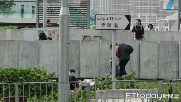 ▲▼香港反送中，民眾自發性清理環境、警備配備。（圖／記者吳奕靖攝）