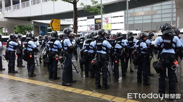 ▲▼香港反送中，街道空警、警備。（圖／記者吳奕靖攝）