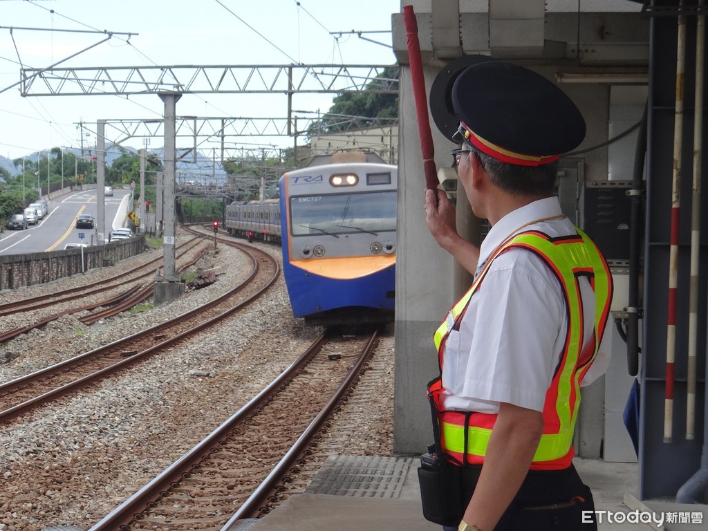 台鐵山佳站誤點2萬分鐘「5人遭記過」 段長拔主管職