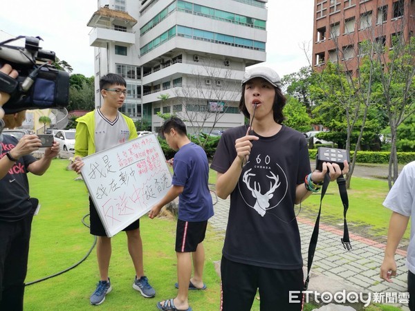 ▲彰化高中生挺「反送中」。（圖／記者唐詠絮攝）