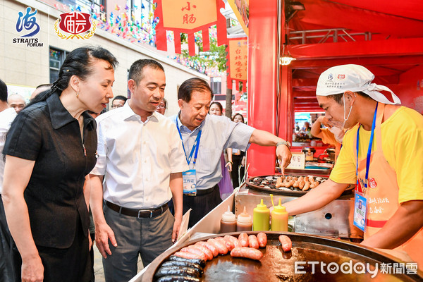 ▲兩岸特色廟會台灣美食「大腸包小腸」攤位。（圖／主辦方提供）