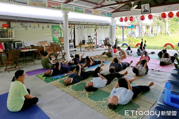 ▲▼一百多位慈濟志工飛抵台灣三重，參與「2019年慈濟全球四合一幹部精進研習會」，除分享環保推動成果外，期盼汲取台灣長照經驗。（圖／慈濟基金會提供）