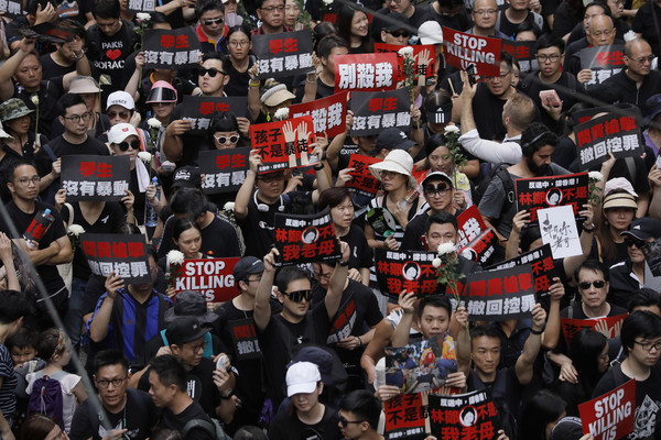 ▲香港民陣16日發起遊行。（圖／美聯社）