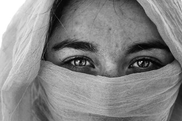 ▲▼伊斯蘭教,頭巾,頭紗,伊朗,女人,眼睛。（圖／取自免費圖庫pixabay）