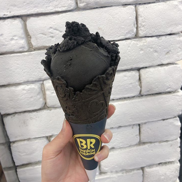 ▲南韓暗黑冰淇淋。（圖／翻攝自IG）