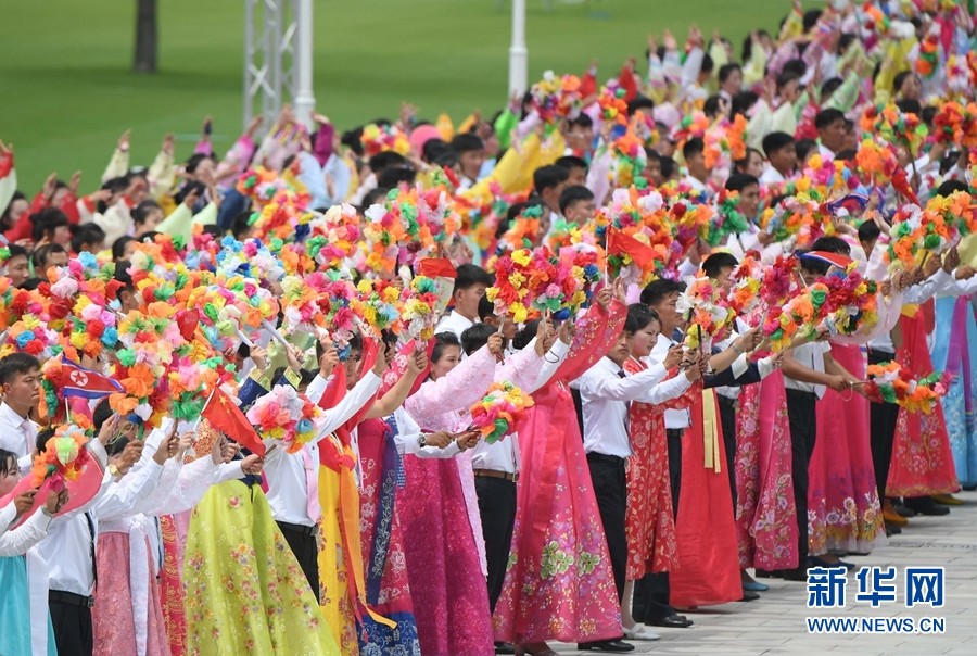 ▲北韓民眾歡迎習近平。（圖／翻攝自《新華社》）