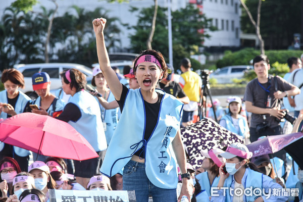 ▲長榮空服員南崁罷工。（圖／記者林敬旻攝） 