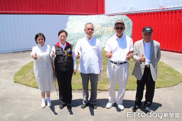 ▲禪畫藝術家洪啟嵩所創作的《世紀大佛》畫作，高168公尺，寬72.5公尺，面積超過12,000平方公尺。（圖／記者王兆麟翻攝，下同）