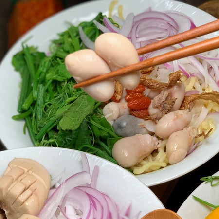 ▲台南優哆食堂雞佛涼麵。（圖／台南吃貨。愛吃輝。好吃好玩好旅遊提供）