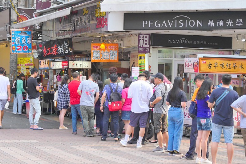 ▲台中逢甲丹丹香蔥油餅│逢甲夜市。（圖／橘子狗愛吃糖 提供）