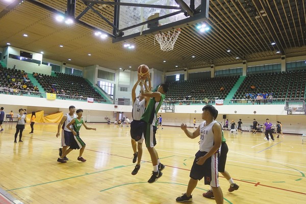 ▲▼ 嘉義市長黃敏惠專程為特奧籃球賽冠軍戰開球。（圖／記者翁伊森翻攝，下同）