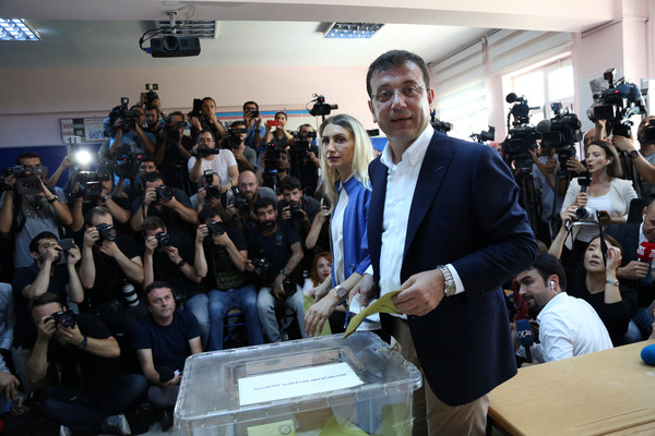 ▲▼伊斯坦堡舉辦市長重選，在野黨候選人伊瑪莫魯（Ekrem Imamoglu）宣布獲勝。（圖／路透社）