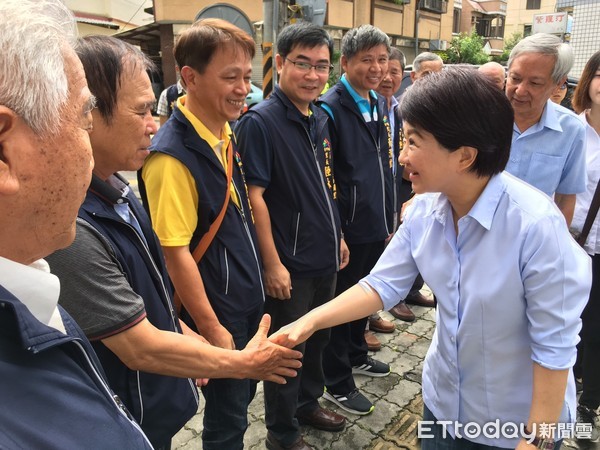 ▲盧秀燕要局處長努力爭取經費。（圖／記者鄧木卿攝）