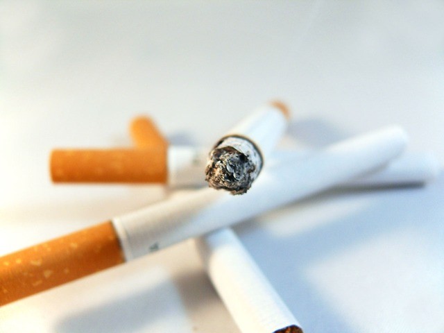 ▲▼吸菸,抽菸,二手菸。（圖／取自Pixabay）