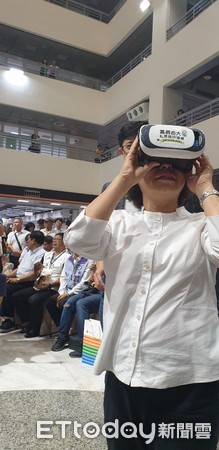 ▲▼ 嘉義市百大商家結合VR科技，讓民眾可以簡單上網看見在地好玩好去處。（圖／記者翁伊森攝，下同）