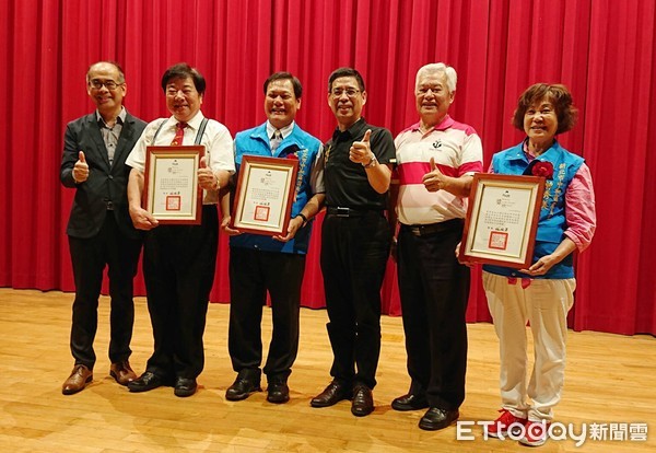 ▲ 全國資深特優里長表揚大會 新北20名里長獲殊榮。（圖／新北市民政局提供）