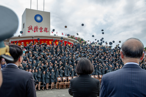 ▲▼蔡英文出席三軍六校院聯合畢業典禮。（圖／總統府提供）