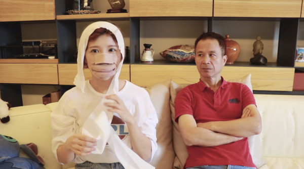 ▲技安假裝自己整形看爸爸反應。（圖／翻攝技安 CHI AN Youtube）