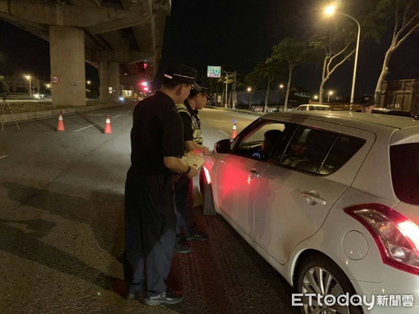 ▲▼清水警有空拍機助陣大規模取締交違、酒駕。（圖／清水警分局提供）