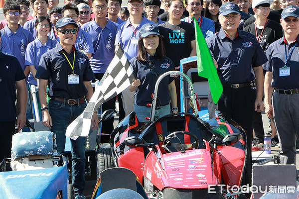 ▲成功大學工學院主辦的2019年第2屆全國電動車創新設計與實作競賽，來自全國11所大學14個車隊，在台南沙崙交流砌磋一較高下。（圖／記者林悅翻攝，下同）