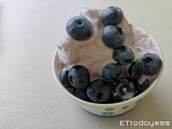 ▲▼限時2個月！釜山體驗「現摘藍莓＋冰淇淋DIY」，千元有找新玩法。（圖／記者胡順惠攝） 