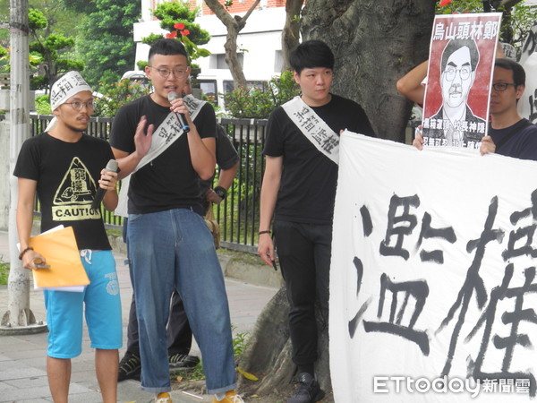 ▲▼ 台南藝術大學師生抗議校長黑箱續任。（圖／記者許展溢攝）