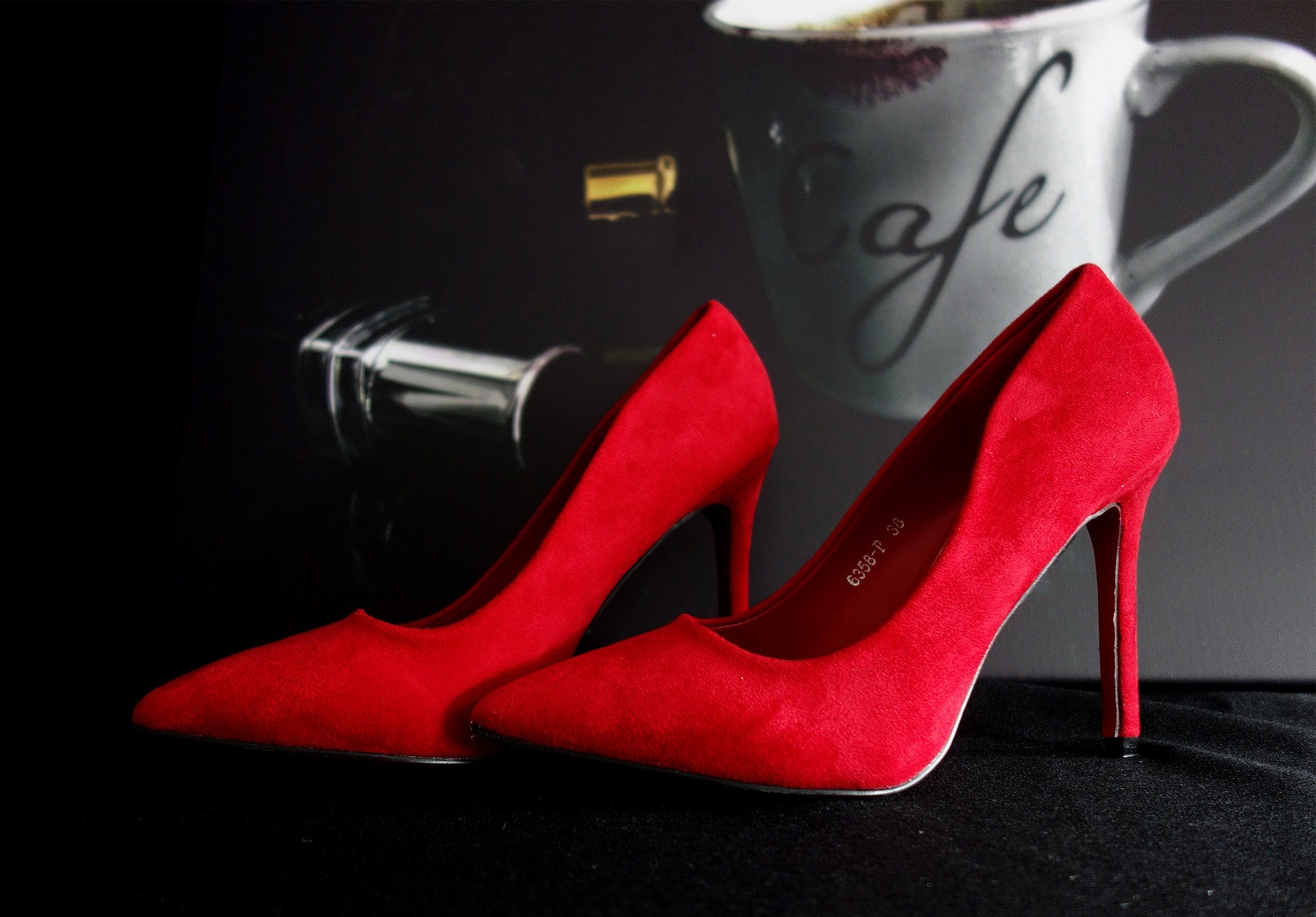 ▲高跟鞋,紅色,鞋子,女人,女生。（圖／取自免費圖庫Pixabay）
