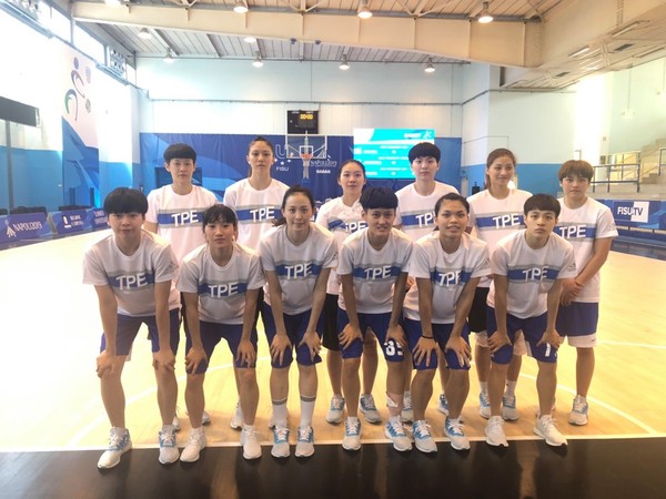 ▲▼ 世大運黃渼茜、中華女籃。（圖／取自大專體總粉絲專業）