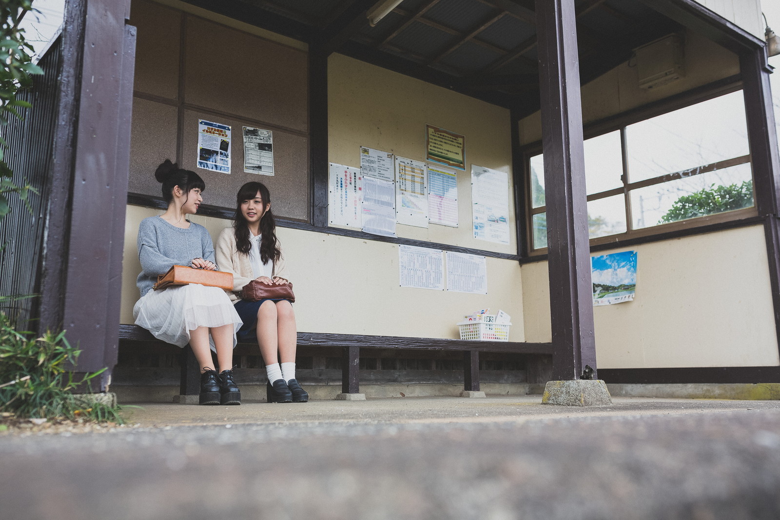 ▲旅行，小資女，女孩，假日，出門，遊玩，踏青，搭車，搭公車。（圖／pakutaso，示意圖，與本文當事人無關）