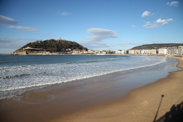 ▲西班牙貝殼海灘（Playa de La Concha）。（圖／達志影像／美聯社）