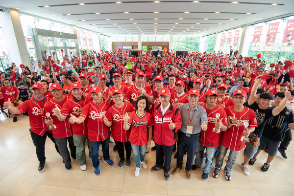 ▲味全龍邀請球迷成立後援會。（圖／味全龍提供）