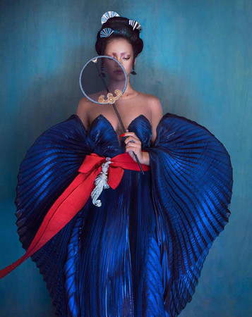 ▲▼蕾哈娜近來為《時尚芭莎》拍攝中國風封面。（圖／翻攝自微博）