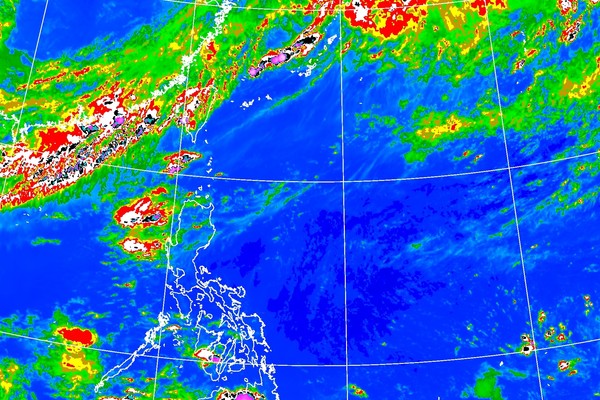 ▲▼水彈又來！南台灣7縣市「豪雨夜襲」　氣象局預警：下周熱帶系統發展機率高。（圖／中央氣象局）