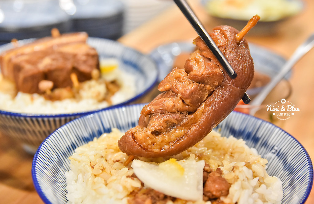 ▲▼ 台中金爌爌肉飯。（圖／Nini and Blue玩樂食記 提供）