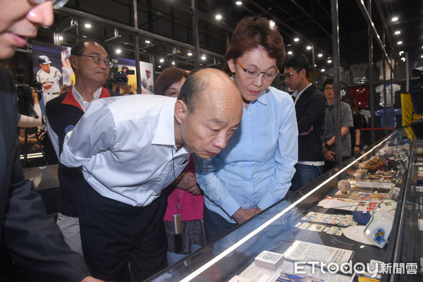 ▲高雄市長韓國瑜出席中職無人出局30周年特展。（圖／記者林敬旻攝） 