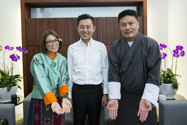 ▲新竹市長林智堅與不丹夫婦談幸福學。（圖／新竹市政府提供）