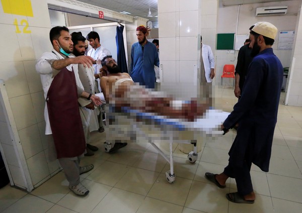 ▲▼小男孩自殺炸彈攻擊　阿富汗血色婚禮5死40傷。（圖／路透社）