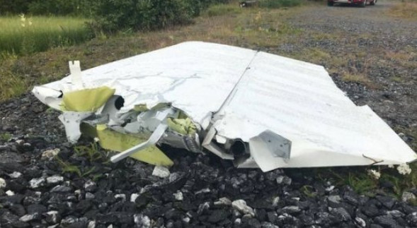 ▲▼瑞典觀光小型飛機「垂直墜毀」　9人全部罹難　。（圖／翻攝自twitter「Airport Webcams」）