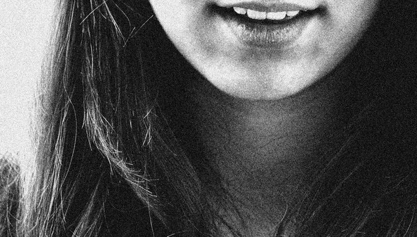▲女生,女孩,笑容,陰森,靈異。（圖／取自免費圖庫Pixabay）