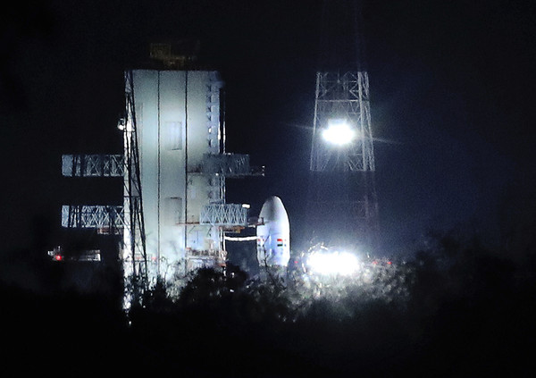 ▲▼ 印度「月球飛船二號」（Chandrayaan-2）出現技術問題，登月臨時喊卡延後發射。（圖／達志影像／美聯社）