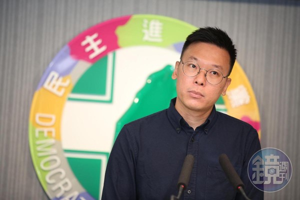 林飛帆接任民進黨副祕書長，他表示入黨後的工作重點就是「守住本土政權、防止親北京勢力取得執政地位」。