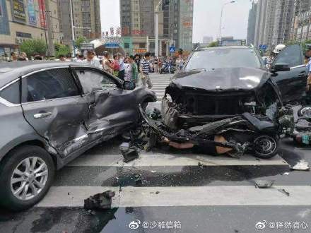 ▲江蘇常州發生車禍事故，造成3死10傷。（圖／翻攝自微博，下同）