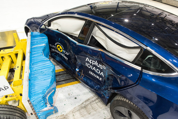 特斯拉Model 3歐洲撞擊測試5顆星　誰說電動車不安全？（圖／翻攝自Euro NCAP）