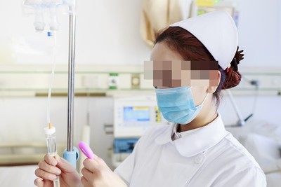護士被檢舉「賣淫遭開除」獲賠51萬　還貼開房聊天紀錄遭法院打臉