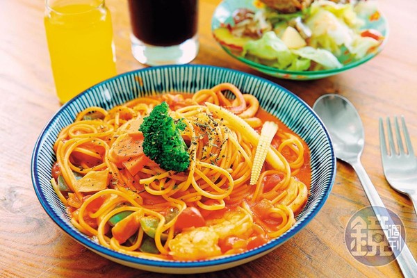 「紅牌蒂蒂海鮮義大利麵」是台中店最熱銷的主餐。（250元／份）