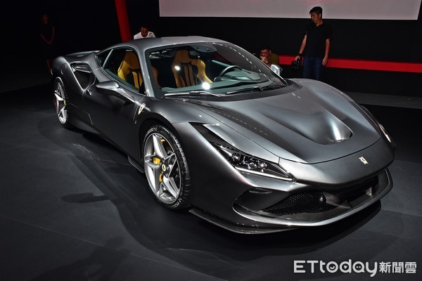 法拉利「最速V8」F8 Tributo「1,558萬元」參上　只有烈馬可以超越烈馬（圖／記者游鎧丞攝）